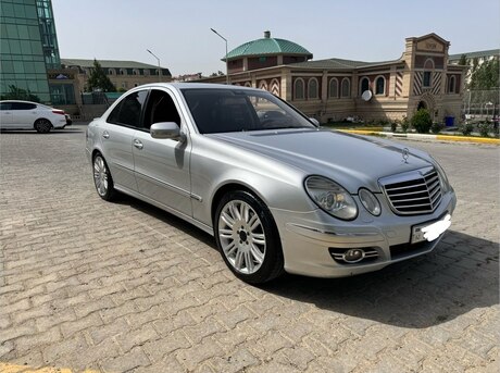 Mercedes E 320