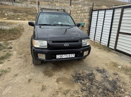 Infiniti QX4