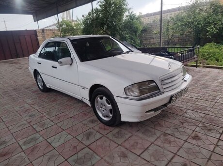 Mercedes C 250