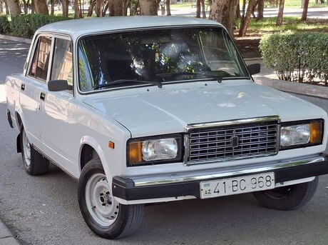 LADA (VAZ) 2107