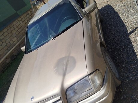 Mercedes C 200