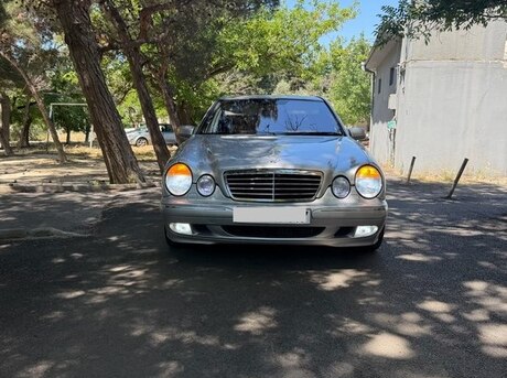 Mercedes E 270