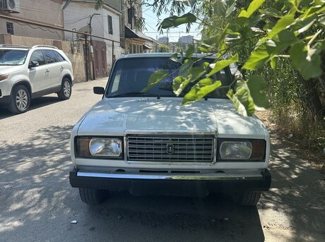 LADA (VAZ) 2107