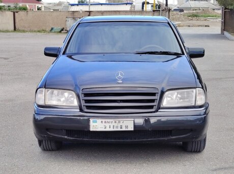 Mercedes C 180