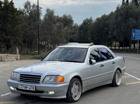 Mercedes C 230