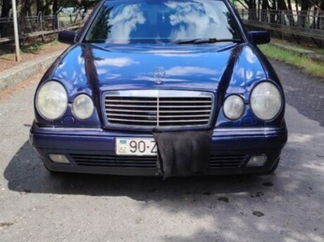Mercedes E 230