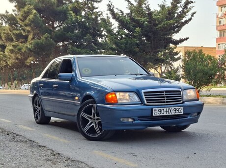 Mercedes C 240
