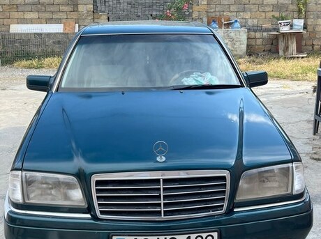 Mercedes C 180
