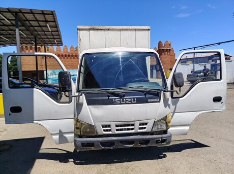 Isuzu NHR 55 E