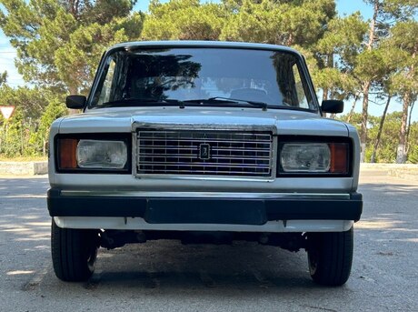 LADA (VAZ) 2107