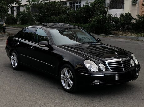 Mercedes E 220