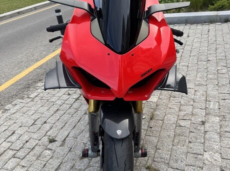 Ducati Panigale V4 S