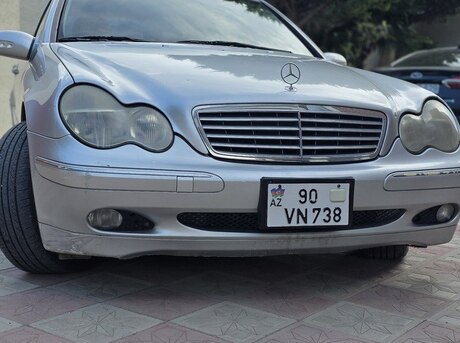 Mercedes C 200