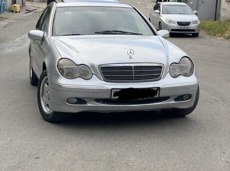 Mercedes C 240