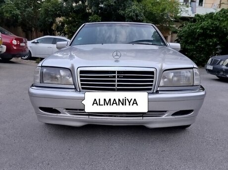 Mercedes C 200