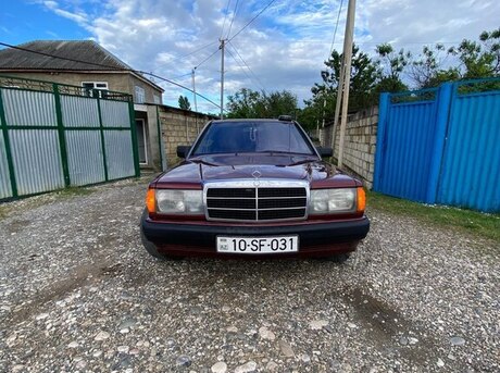 Mercedes 190