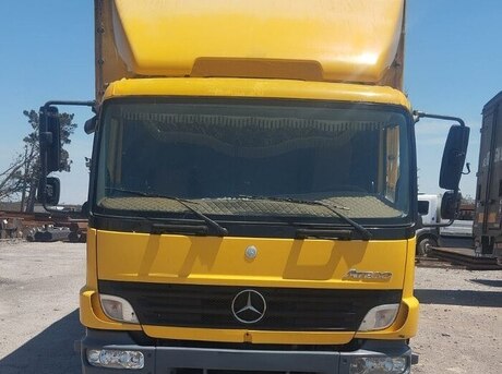 Mercedes Atego 818