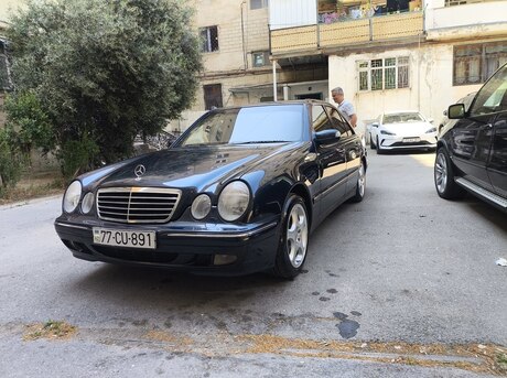 Mercedes E 270