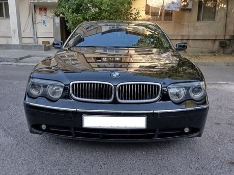 BMW 745