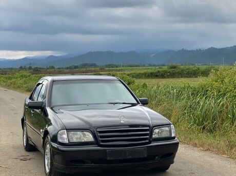 Mercedes C 180