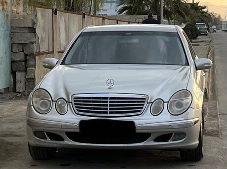 Mercedes E 220