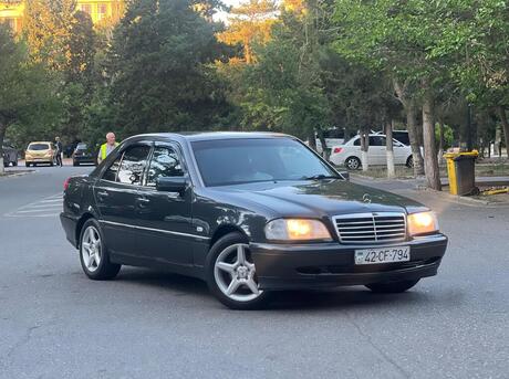 Mercedes C 220