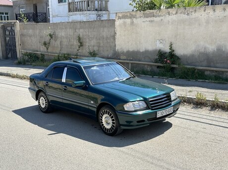 Mercedes C 280