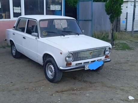 LADA (VAZ) 21011