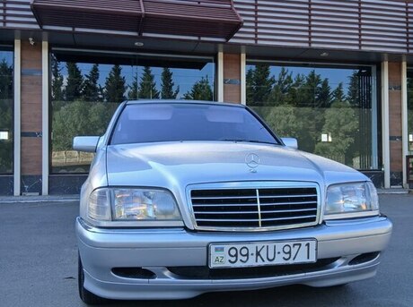 Mercedes C 180