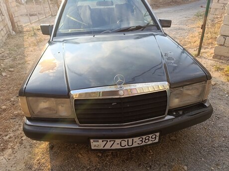 Mercedes 190