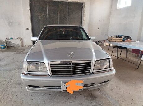 Mercedes C 230