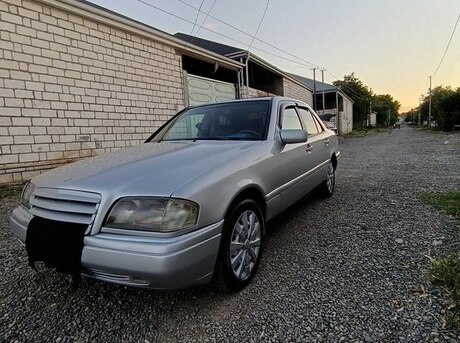 Mercedes C 220