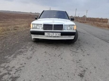 Mercedes 190