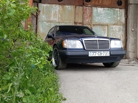 Mercedes 280 E