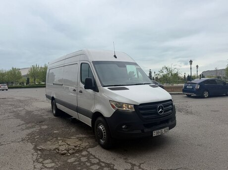 Mercedes Sprinter 519