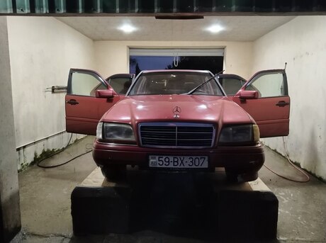Mercedes C 180