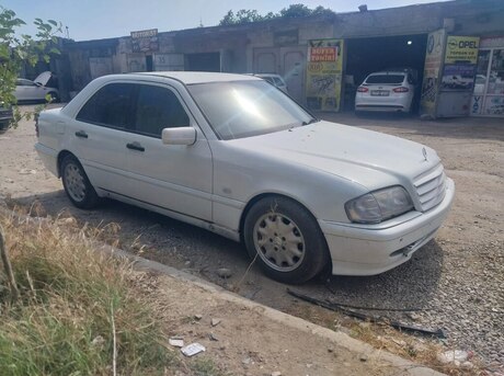 Mercedes C 250