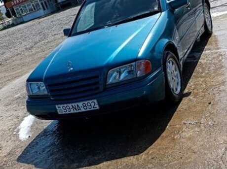 Mercedes C 180