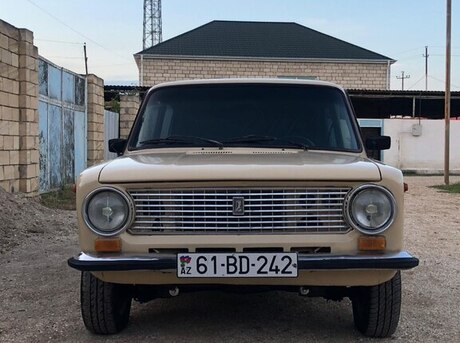 LADA (VAZ) 21011