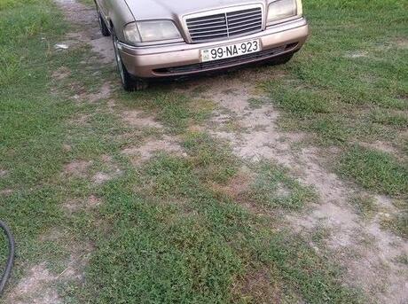 Mercedes C 220