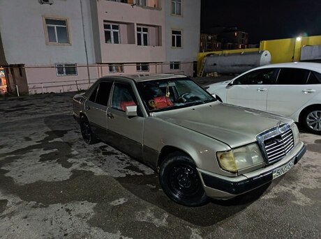 Mercedes 200 E