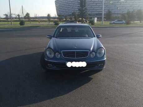 Mercedes E 240
