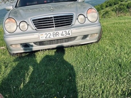 Mercedes E 270