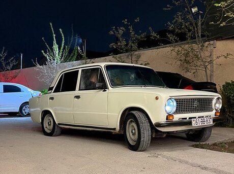 LADA (VAZ) 21011