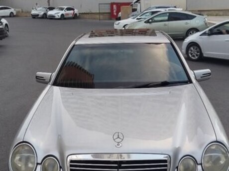 Mercedes E 240