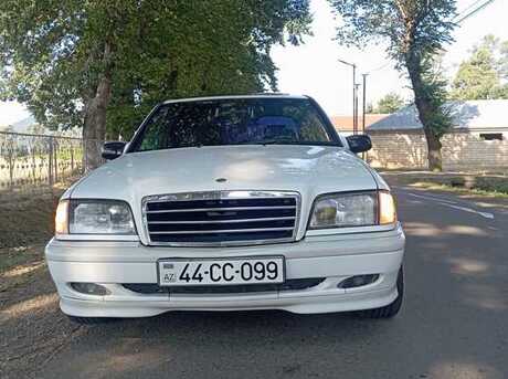 Mercedes C 180
