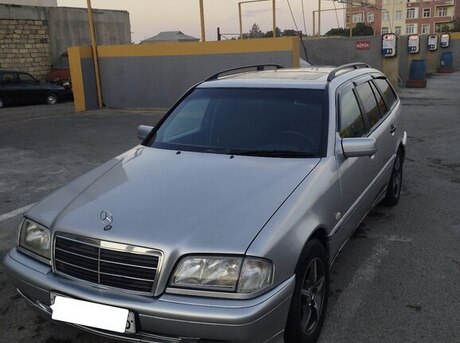 Mercedes C 180