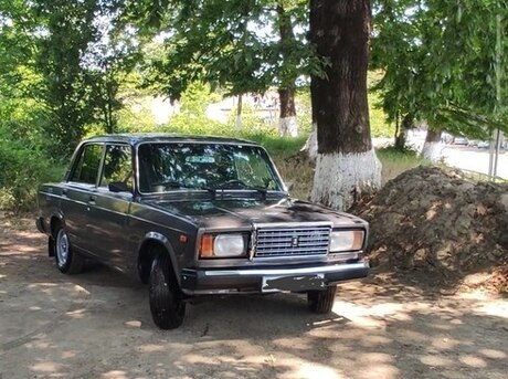 LADA (VAZ) 2107