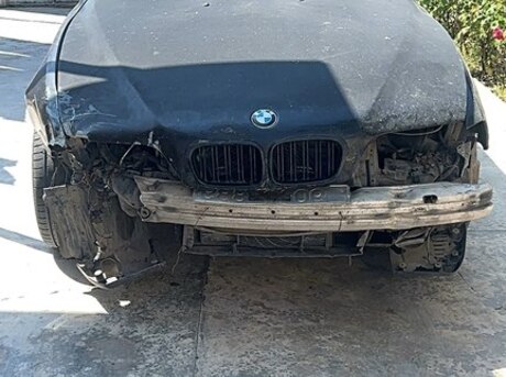 BMW 523