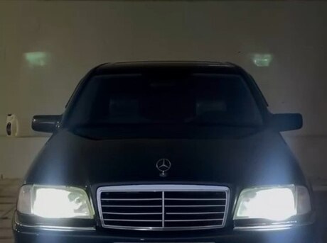 Mercedes C 240